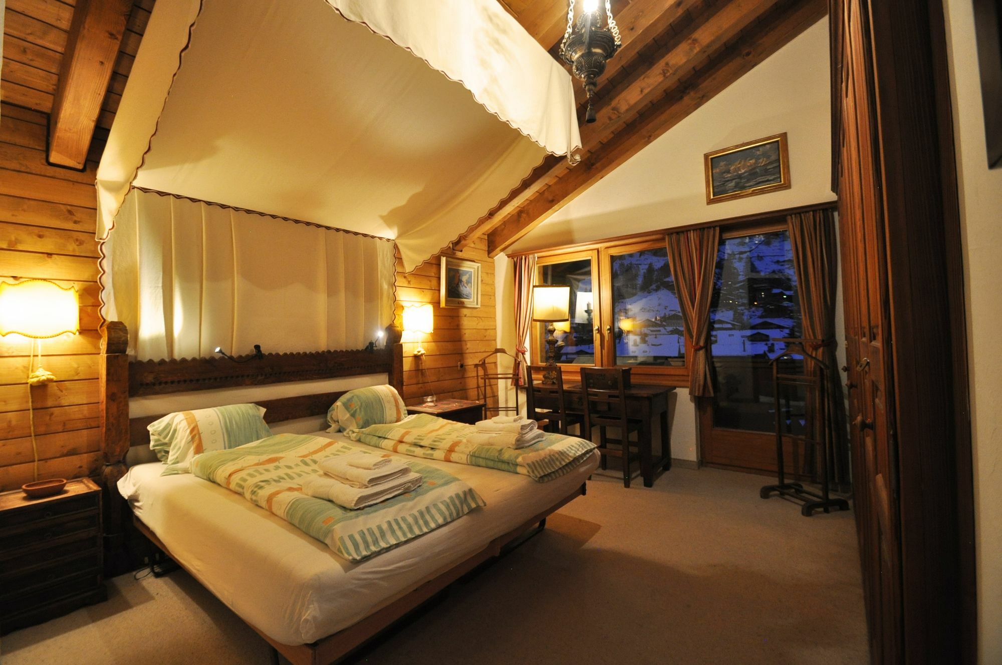 Haus Tiefbach - Apartment Cervino Zermatt Luaran gambar