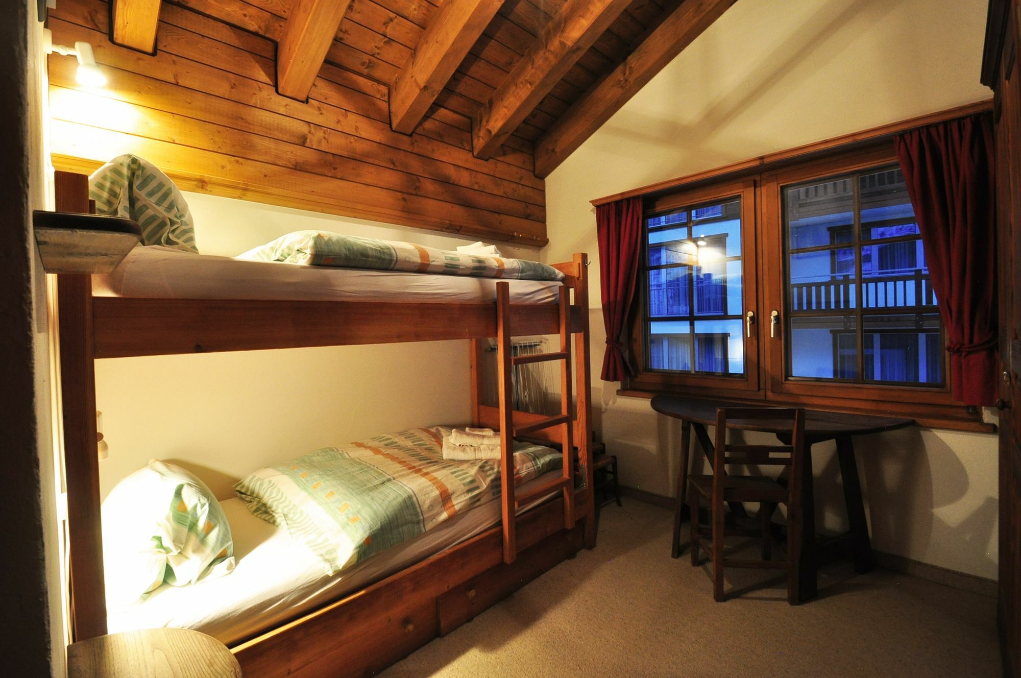 Haus Tiefbach - Apartment Cervino Zermatt Luaran gambar